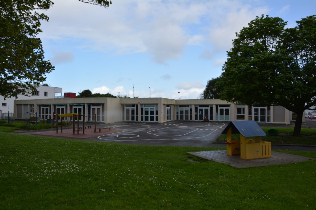 école maternelle robert desnos ploemeur